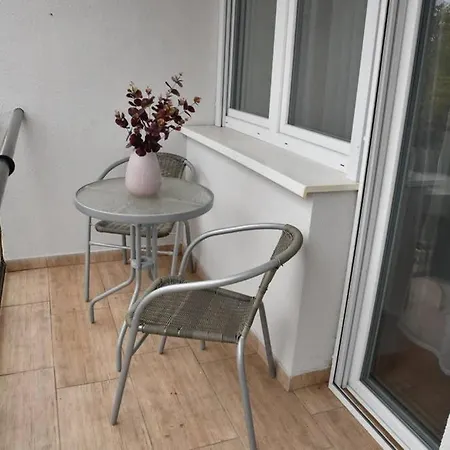 Apartment Nagyerdei Apartman - Greatforest