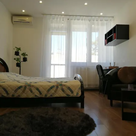 Apartment Nagyerdei Apartman - Greatforest