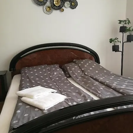 Nagyerdei Apartman - Greatforest Apartment *